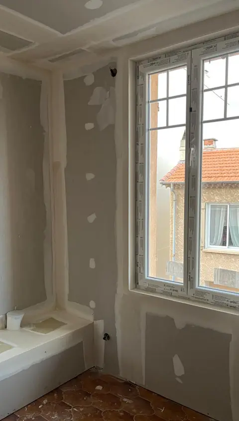 Rénovation d’une maison à Saint-Raphaël : plâtrerie
